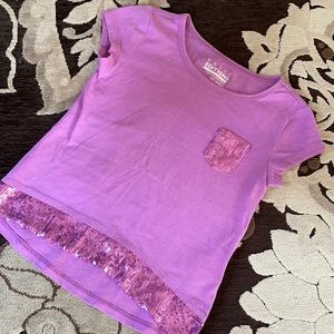 Girls purple short sleeve tee with sequins Size 6/6X